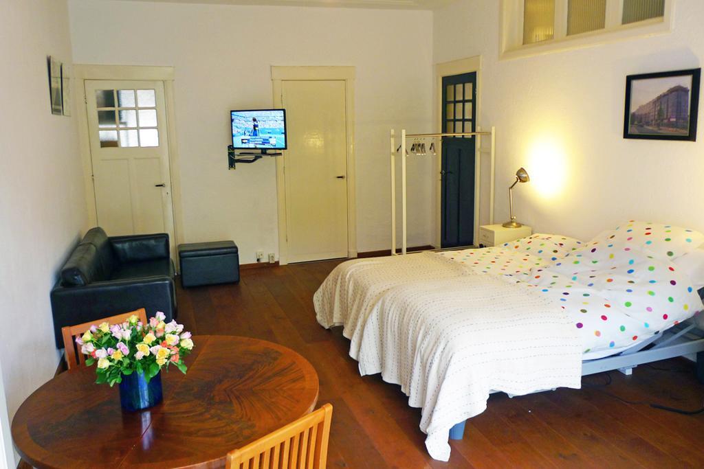 Bed & Breakfast Walenburg Ρότερνταμ Εξωτερικό φωτογραφία